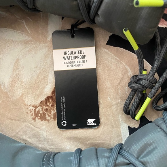 NEW Sorel Out N About III Puffy Lace Boot - Picture 12 of 12